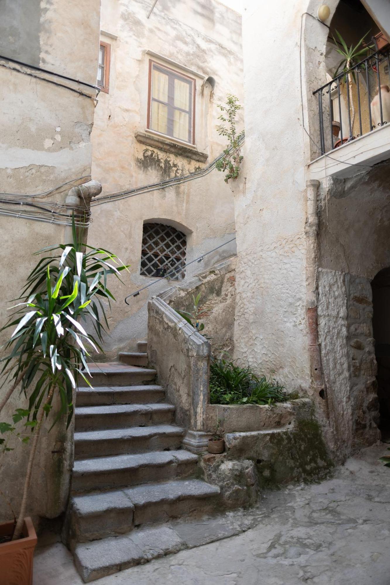 Cortile Gioeni Apartment Cefalú Exterior foto