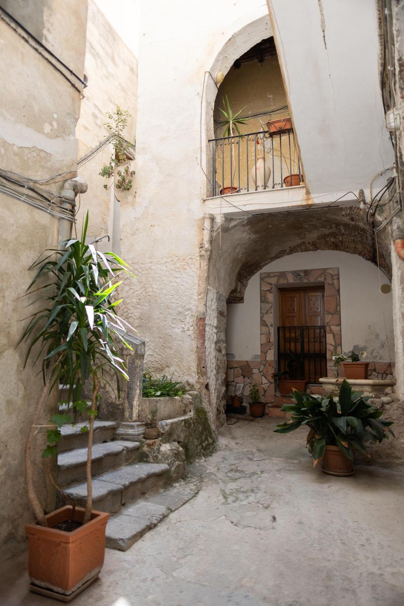 Cortile Gioeni Apartment Cefalú Exterior foto